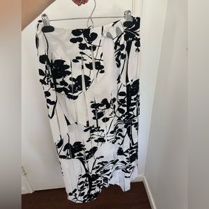 Tadashi designer skirt